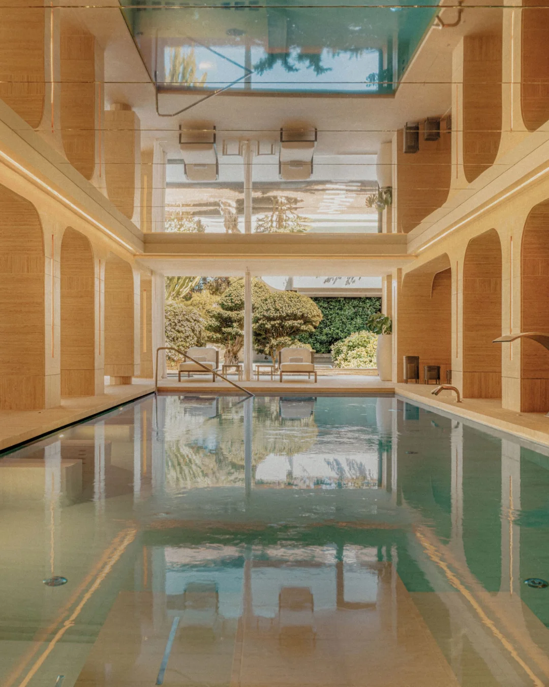 SHA Spain, pool